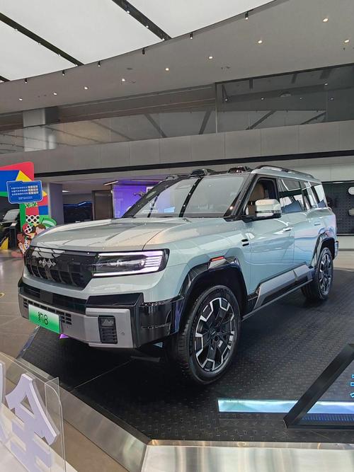 深圳156比亚迪方程豹硬派越野的爆款，英菲尼迪35周年与你共成长
